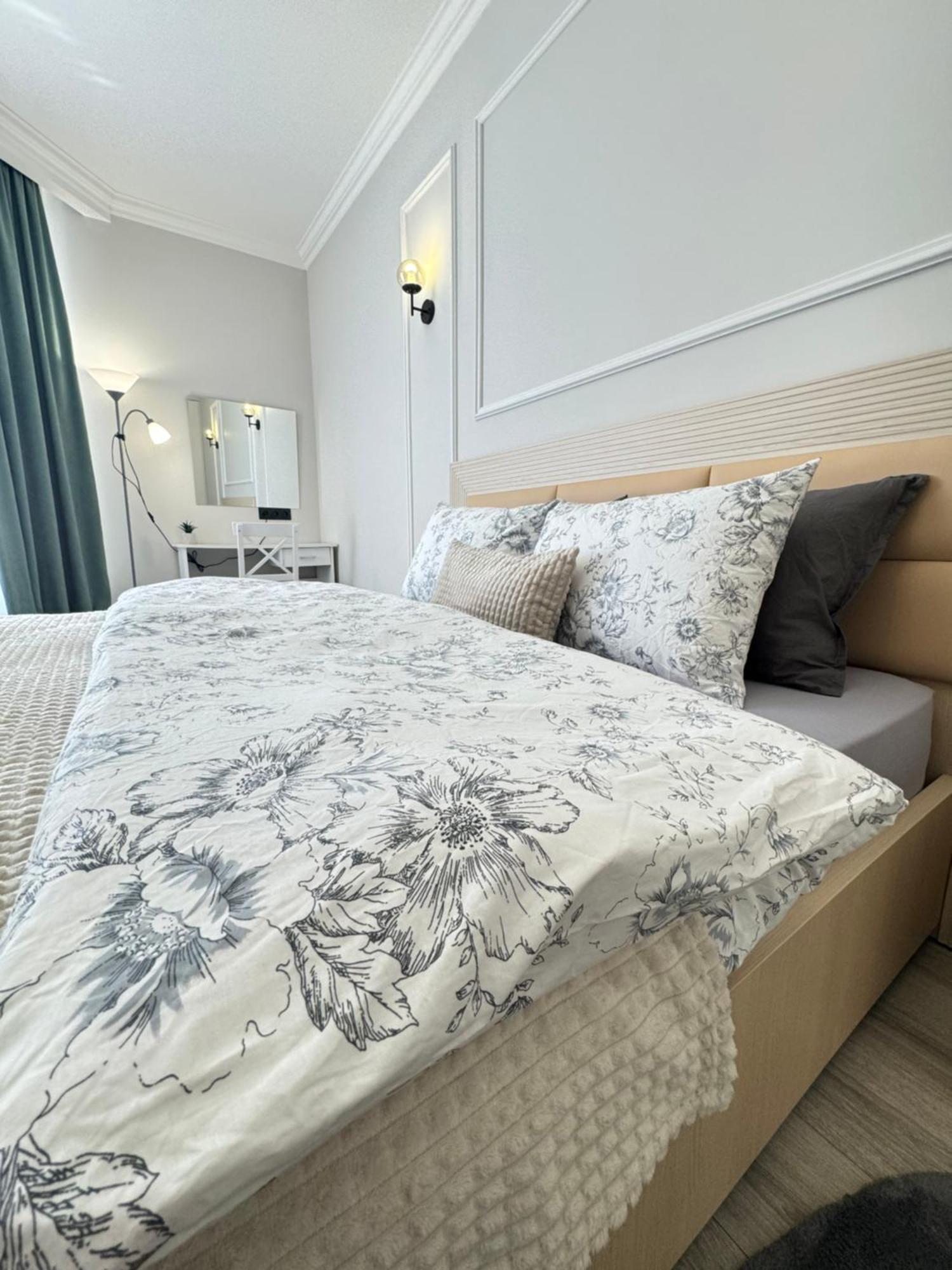 Two Bedroom Apartment In The Center, With Parking, Address Avram Iancu 32 Chisinau Ngoại thất bức ảnh