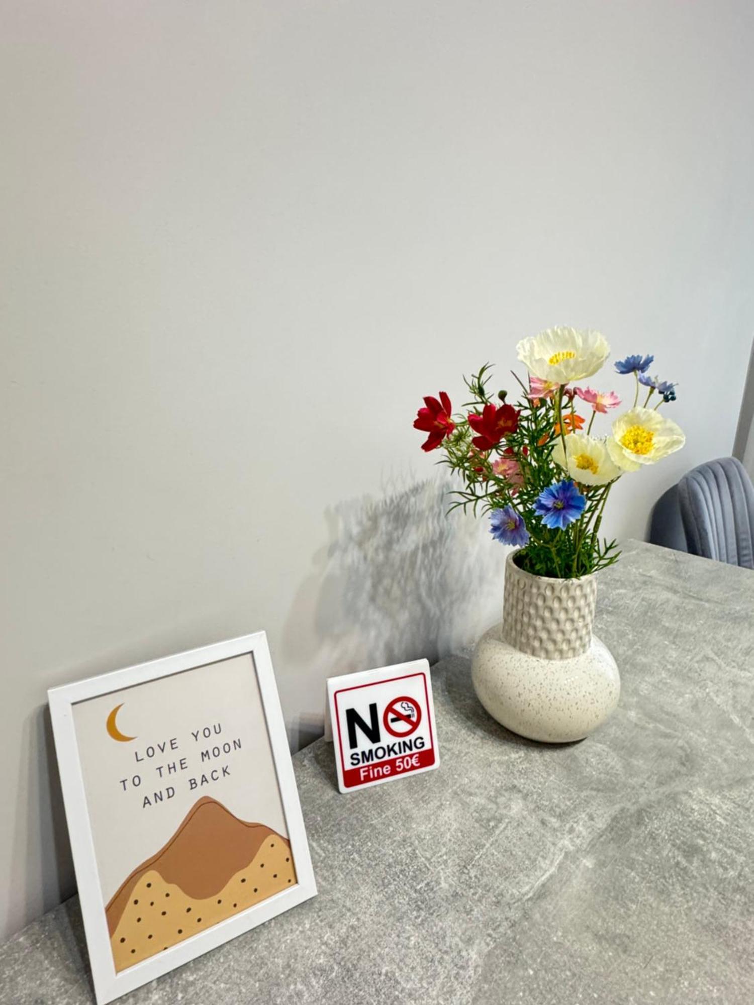 Two Bedroom Apartment In The Center, With Parking, Address Avram Iancu 32 Chisinau Ngoại thất bức ảnh