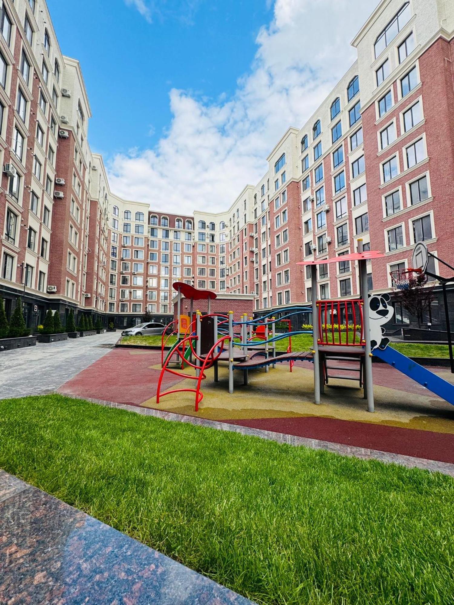 Two Bedroom Apartment In The Center, With Parking, Address Avram Iancu 32 Chisinau Ngoại thất bức ảnh
