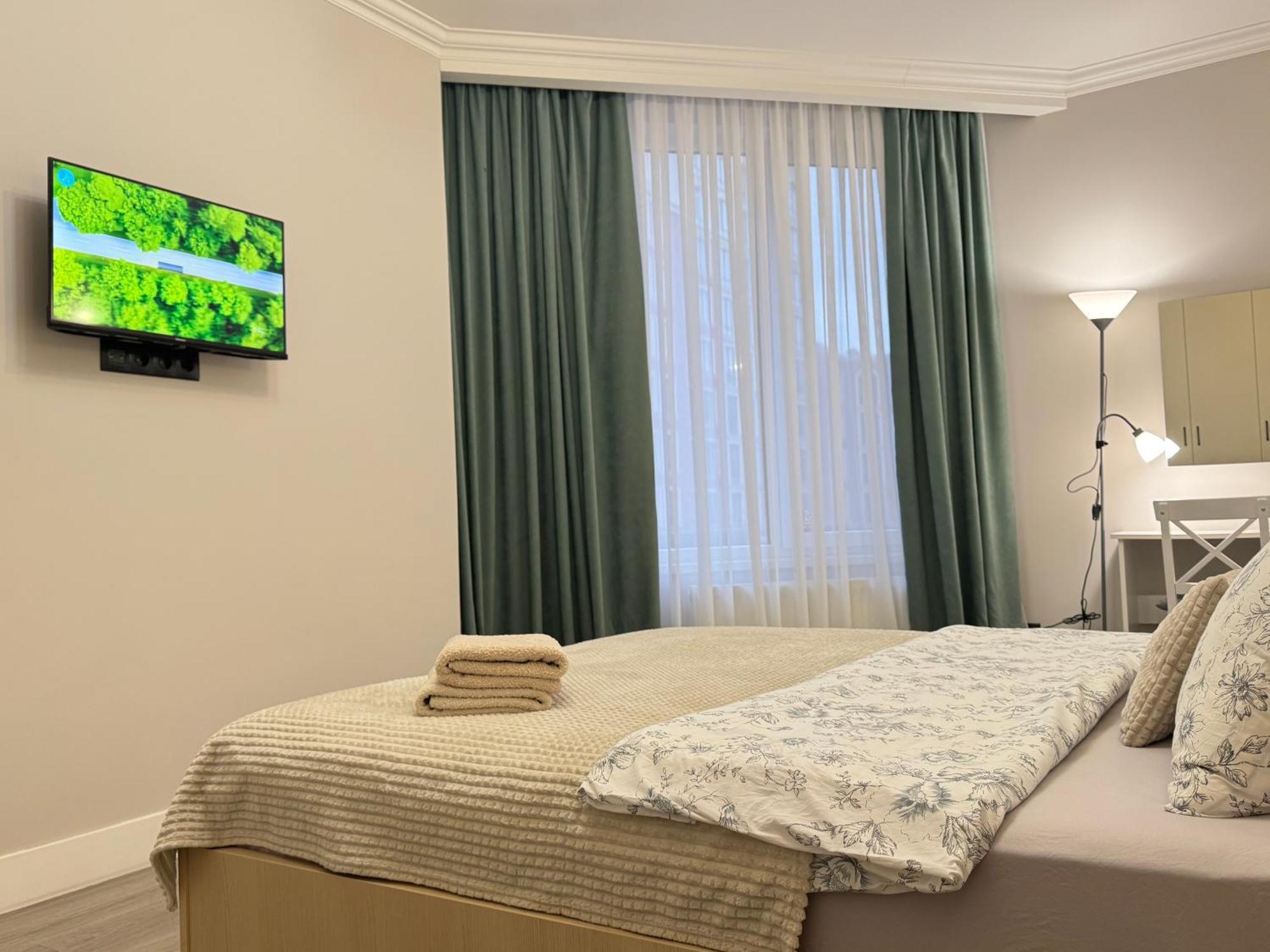 Two Bedroom Apartment In The Center, With Parking, Address Avram Iancu 32 Chisinau Ngoại thất bức ảnh