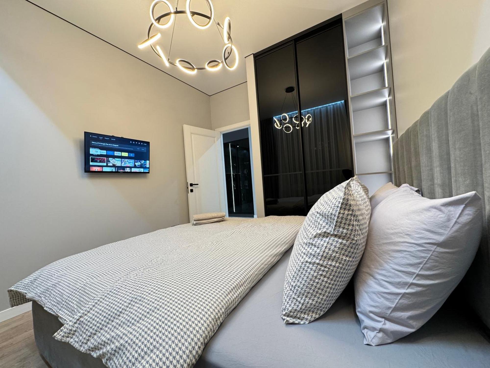 Two Bedroom Apartment In The Center, With Parking, Address Avram Iancu 32 Chisinau Ngoại thất bức ảnh